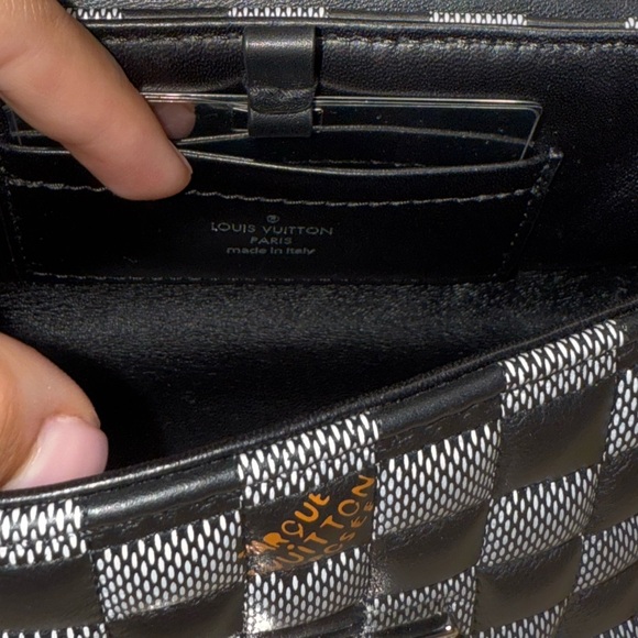 Louis Vuitton Damier Twist BB - Picture 8 of 11